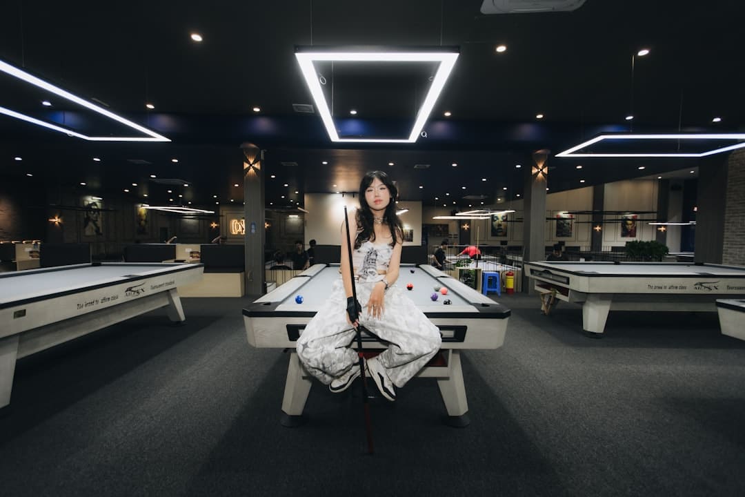 电影《凤鸣鹤唳》:不忘初心以工匠精力匠助力深圳电影